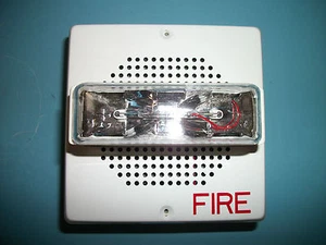 NEW SIEMENS S54360-F5-A2 HIGH FIDELITY SPEAKER STROBE SEFH-MC-W  SEF-HMC-W - Picture 1 of 9