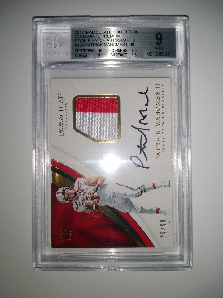 2017 Immaculate Collection Collegiate Rookie Patch Autograph Patrick Mahomes - Image 1 of 2