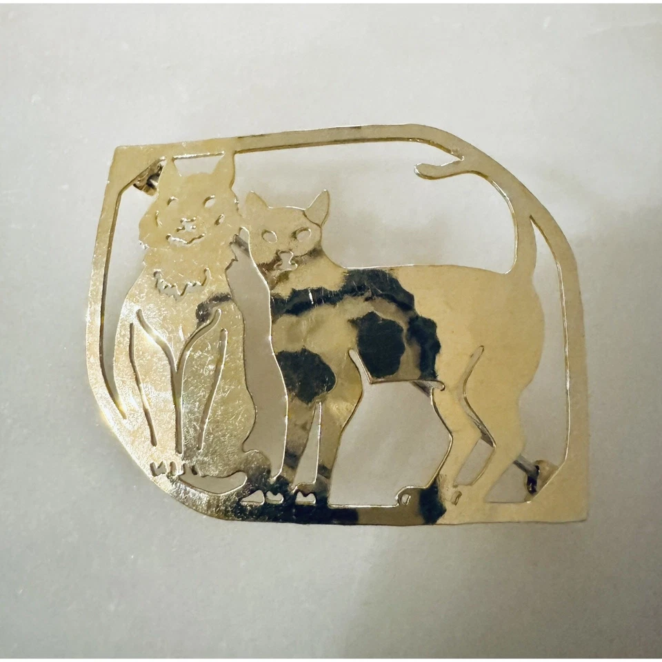PIN BROCHE DISEÑO TRABAJO ABIERTO PAREJA GATO TONO DORADO FIRMADO WILD BRYDE VINTAGE Foto 1 de 4