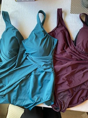 Traje Milagroso Talla Grande 24W - Lote de 2 - Verde Azulado Con Aros Borgoña Favorecedor! Foto 1 de 4