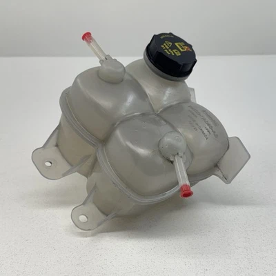 Botella tanque expansión desbordamiento depósito refrigerante Ford Mustang GT 24-26 FABRICANTE DE EQUIPOS ORIGINALES Foto 1 de 4