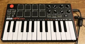 AKAI Professional MPK Mini Play MK3 Portable 25-Key Keyboard VG Black/Red - Picture 1 of 9