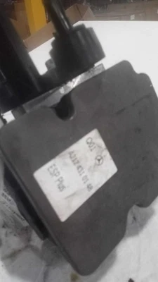 Mercedes-Benz Clase E 2016 ABS conjunto hidráulico fabricante de equipos originales 53 k millas negro Foto 1 de 4