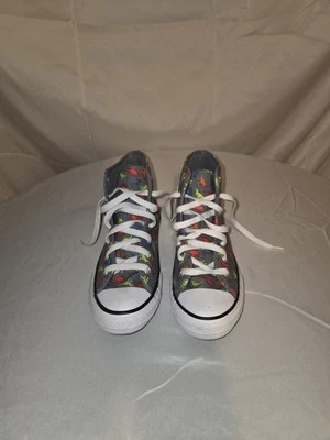 Converse All Stars Dinoverse Hi tops,Size 3 Juniors,Gray,Excellent Condition — 第 1/4 张图片