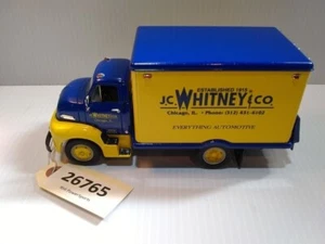 Camión recto First Gear - J.C. Whitney & Co 1953 Ford C-600 - modelo diecast - Imagen 1 de 17