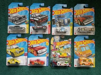 Hotwheels 2022 Treasure Hunt Mustang Morris Mini Dodge y más lote de 8 Foto 1 de 4