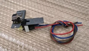 Technics SL 1600mk2, Power Switch - Picture 1 of 3