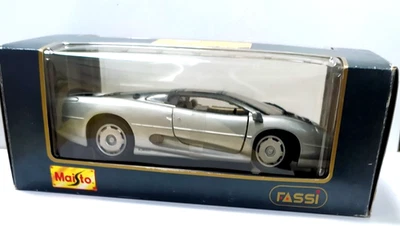 MAISTO FASSI USATO 1:18 AUTO DIE CAST  JAGUAR  XJ220 1992 ARGENTO  ART 98883 - Immagine 1 di 4