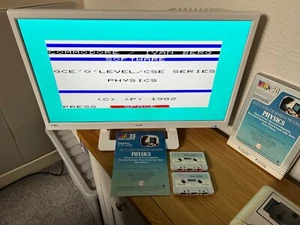 VIC 20 Physics Revision Program Cassettes - Boxed Working -👽Retro Gift Idea👽 - Photo 1/24