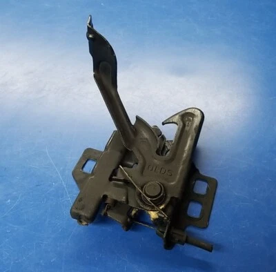 1998 - 2005 年 Oldsmobile Intrigue Pontiac Aztek 抽油烟机锁闩原始设备制造商 — 第 1/4 张图片