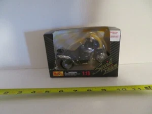 Maisto Special Edition Triumph Tiger  Motorcycle Blue  1:18 Scale 2001 NIP - Picture 1 of 5