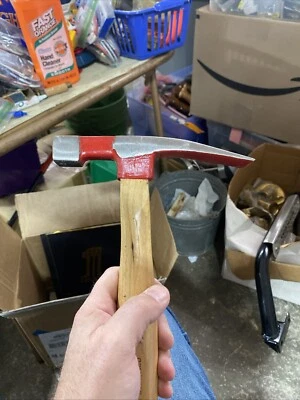 Nuevo martillo de mampostería bloque de ladrillo con mango de nogal americano Foto 1 de 4