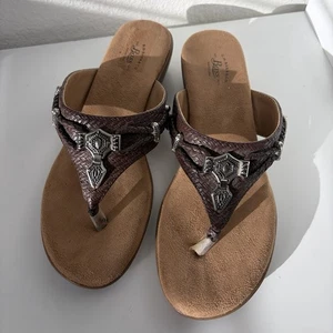 G.H Bass & Co braune Lucy Sandalen Kunstleder Boho Biker silber Damengröße 9M - Bild 1 von 5