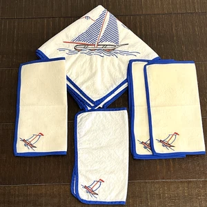 Vintage Tablecloth Card Table 30x31" Sailboat Lake Ocean w/4 Napkins Embroidered - Picture 1 of 8