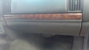 BOITE À GANTS / 2424161 POUR CHRYSLER JEEP CHEROKEE J 2.5 TD - Picture 1 of 10