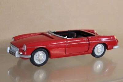 CORGI ARCHIVE PRE PRODUCTION MODEL MG B TARTAN RED 1/18 SCALE nv - Image 1 of 4