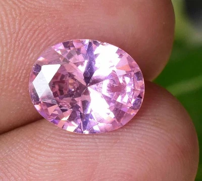 NATURAL SPARKLING CAMBODIAN PINK ZIRCON 5.35 CT AGL CERTIFIED OVAL CUT GEMSTONE - Image 1 of 4