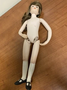 Vintage 1989 13 Zoll große WNY Porzellanpuppe lose Gliedmaßen - Bild 1 von 7