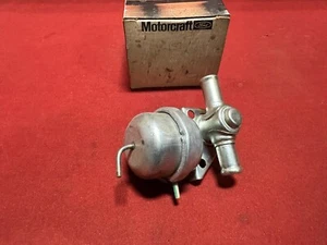 NOS 1973-1976 FORD MAVERICK MERCURY COMET WATER VACUUM VALVE YG-137 D4DZ-18495-A - Picture 1 of 1