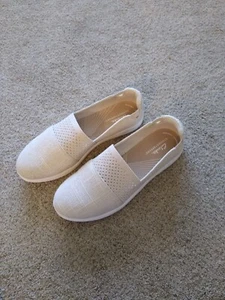 Clarks CLOUDSTEPPERS Women's Breeze Vibe Natural INTEREST SIZE 8 NEW WITHOUT BOX - Picture 1 of 5