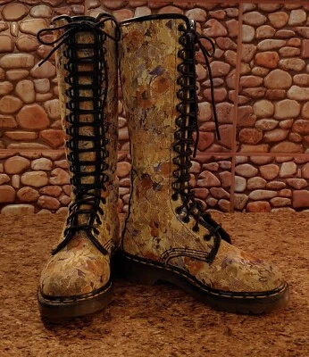 RARE Vtg 18 eye Dr. Martens ENGLAND boots Lace Floral hook tall calf 1420 Size 5 - Image 1 of 4