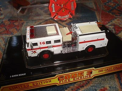 CODE 3 – FDNY  – CITY OF DENVER FD – SEAGRAVE FIRE ENGINE - Immagine 1 di 2