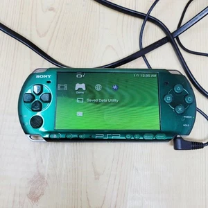 Consola portátil Sony PSP-3001 Metal Gear sólida con tarjeta de memoria SIN BATERÍA - Imagen 1 de 15