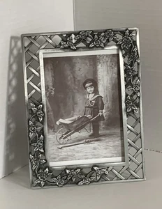 Rose Trellis Pewter Tone Table Easel Back Photo Frame 7.5 x 6" ( 4x6" for Photo) - Bild 1 von 7