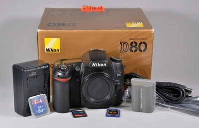 Solo cuerpo de cámara Nikon DSLR D80, usado buen estado, negro Foto 1 de 4