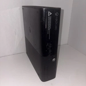 Consola Microsoft Xbox 360 E Modelo 1538 SIN PROBAR Negra Solo Para Piezas O Reparación - Imagen 1 de 6