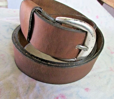 CINTURÓN DE CUERO MARRÓN DISTRESS CO 36 VINTAGE LEVI & STRAUSS CO con LOGO, hecho en EE. UU. Foto 1 de 4