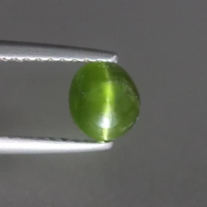 0.62 Cts_Rare Stone_100 % Natural Unheated Green Kornerupine Cat's Eye_India - Picture 1 of 3
