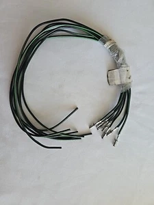 7x 61-13-0-007-450 GenuineXL Circular Plug for 3 Series 318 323 325 328 330 525 - Picture 1 of 1