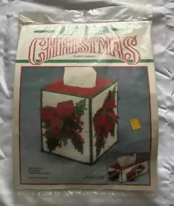 Bucilla Christmas Plastic Canvas Kit 61077 BOWS 'N HOLLY Tissue Box Cover - Picture 1 of 4