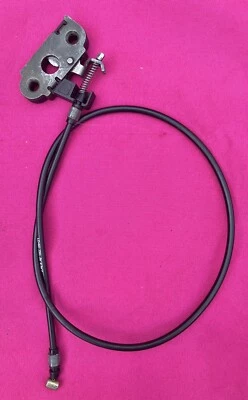 Pestillo asiento Triumph Speed Triple 955i 2003 Foto 1 de 2