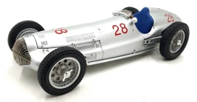 CMC 1/18 Scale Diecast M-040 - Mercedes-Benz W154 1938 #28 - Silver - Image 1 of 4