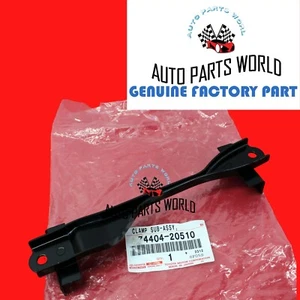 NUEVO ORIGINAL FABRICANTE DE EQUIPOS ORIGINALES TOYOTA 2000-2005 ABRAZADERA DE RETENCIÓN DE BATERÍA CELICA 74404-20510 - Imagen 1 de 2