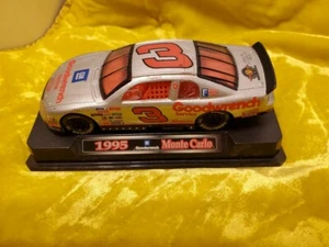 1995 Hasbro Dale Earnhardt #3 GM Goodwrench Monte Carlo 1:64 - Bild 1 von 2