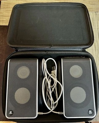 LOGITECH V20 - NOTEBOOK SPEAKERS - EXCELLENT CONDITION - TESTED - EXCELLENT - Image 1 of 4