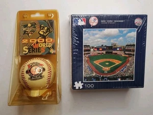 NY Yankees Stocking Stuffer~2000 World Series Ball & Stadium Puzzle - Picture 1 of 9