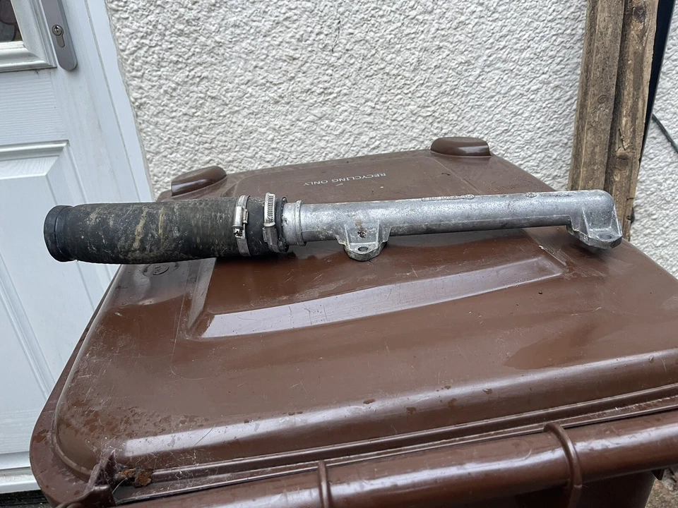 1993 JAGUAR XJ6/XJ40 - WATER DISTRIBUTION PIPE - Image 1 of 1