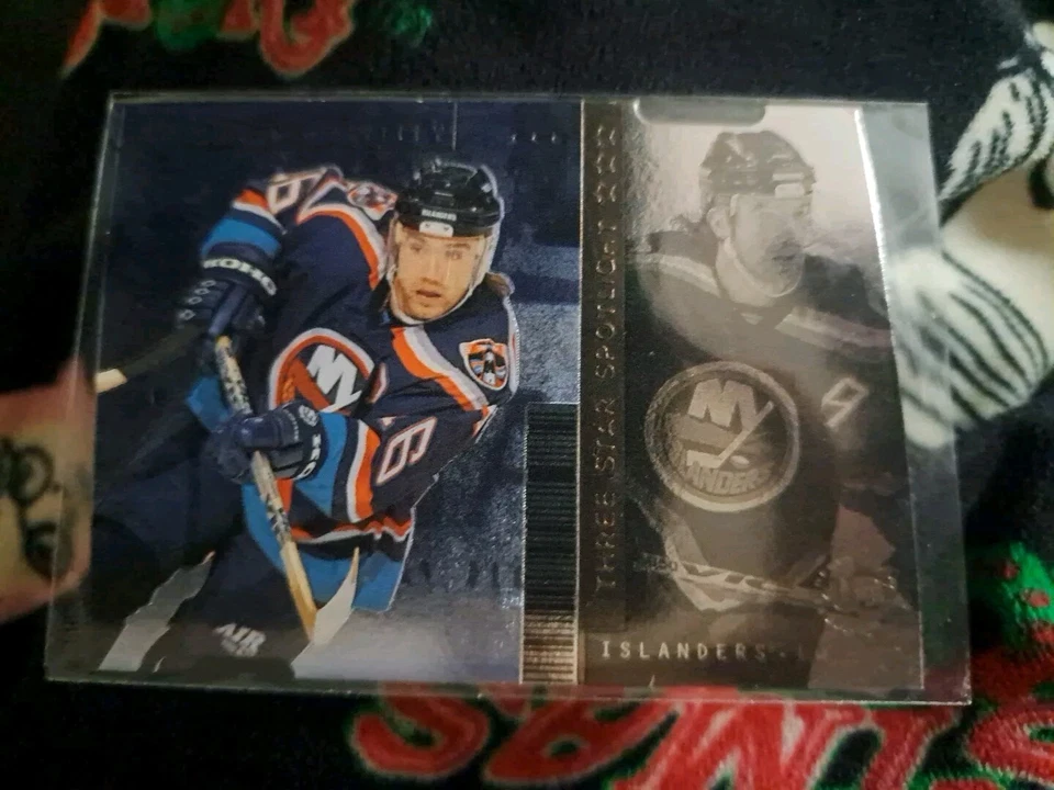 1998-99 Upper Deck UD3 - Die-Cut #104 Ziggy Palffy /1000 - Image 1 of 1