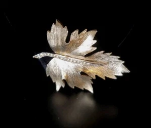 Vintage Goldtoned 2.5" X 2.5" Leaf Brooch Pin With Glass Rhinestones  - Picture 1 of 4