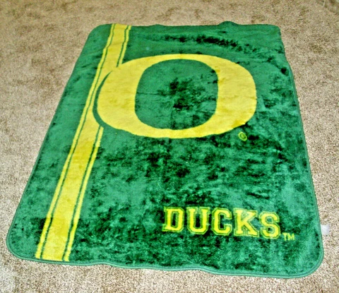 Oregon Ducks 54" x 47" Sherpa Super Soft Blanket by Northwest Cover