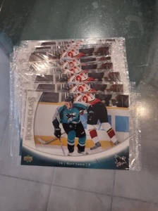 (11) 2006-07 UD Rookie Class CC-5 MATT CARLE Commemorative Sealed Boxtoppers - Bild 1 von 1