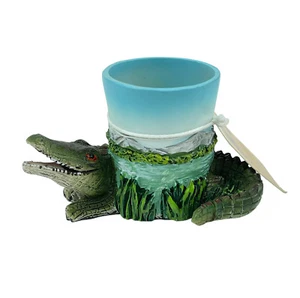 Alligator 3D Shot Glass Collectable Animal Figurine New with Tags - Picture 1 of 9