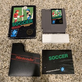 Soccer Nintendo NES CIB Complete black box 5-screw READ DESCRIPTION