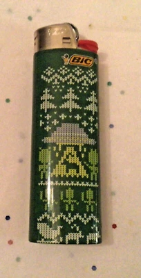 Suéter encendedor verde feo vacaciones Navidad edición especial BIC desechable tamaño completo Foto 1 de 2