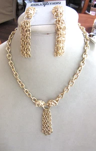 Gold tone Lions head chains necklace and pierced earrings  set - Picture 1 of 7
