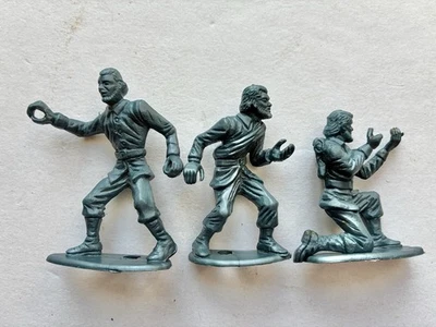 Juguete de plástico MPC de colección Soldados #s 28, 31, 48 gris oscuro/azul brillante Foto 1 de 2